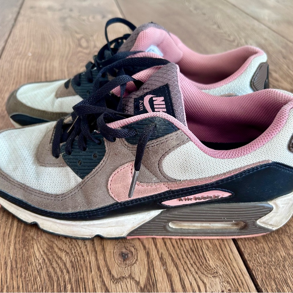Nike Men’s Air Max 90sSneakers - Bacon patter